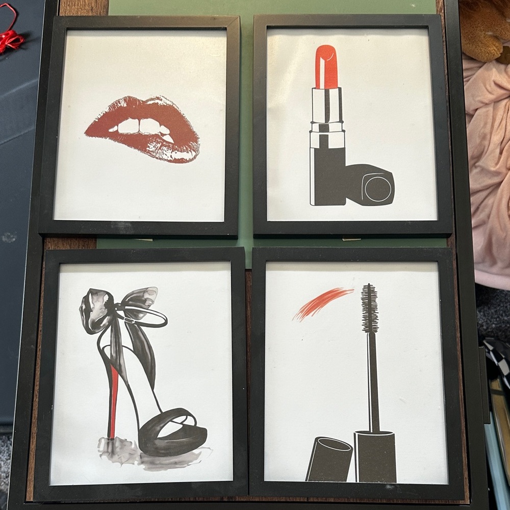 Set of 4 (8x10) pictures